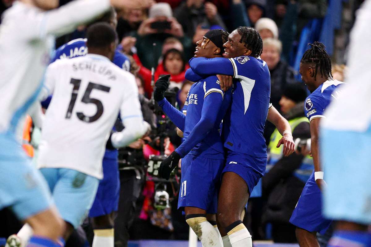 Madueke Scores Late Penalty As Chelsea Edge Past Crystal Palace ...