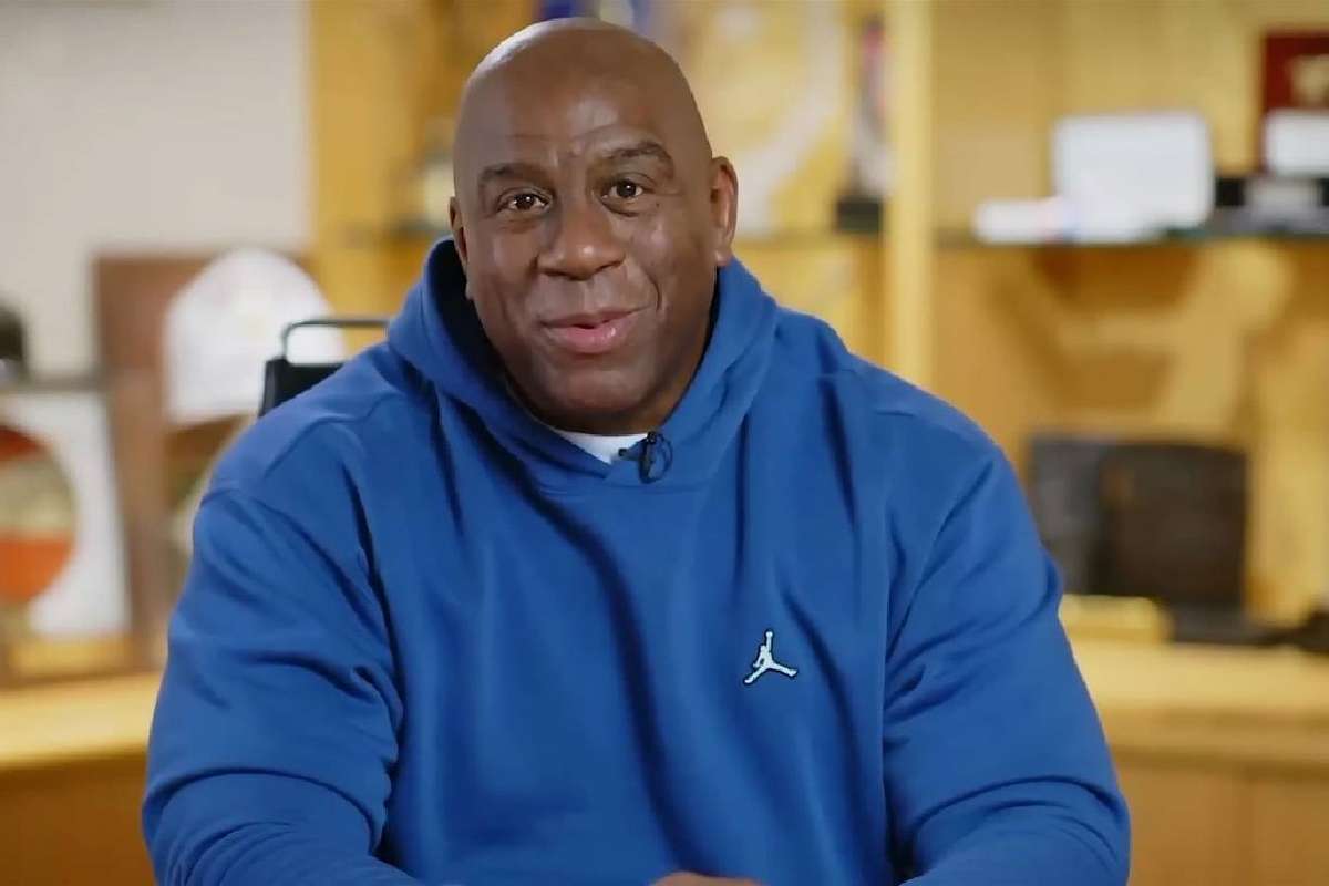 Magic Johnson E Oficial Miliardar E Doar Al Patrulea Sportiv Din Lume