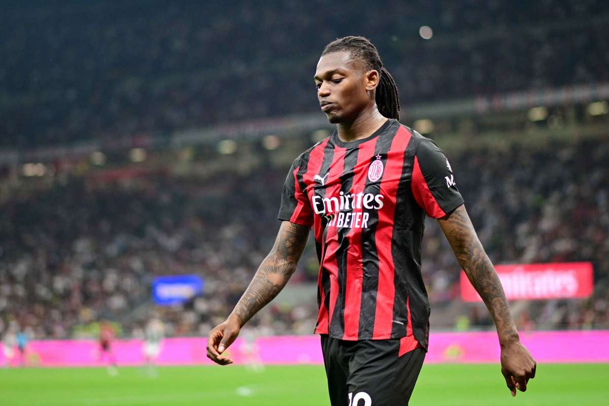 Bộ ba Premier League được trao cơ hội ký hợp đồng với ngôi sao Rafael Leao đang bất ổn của AC Milan