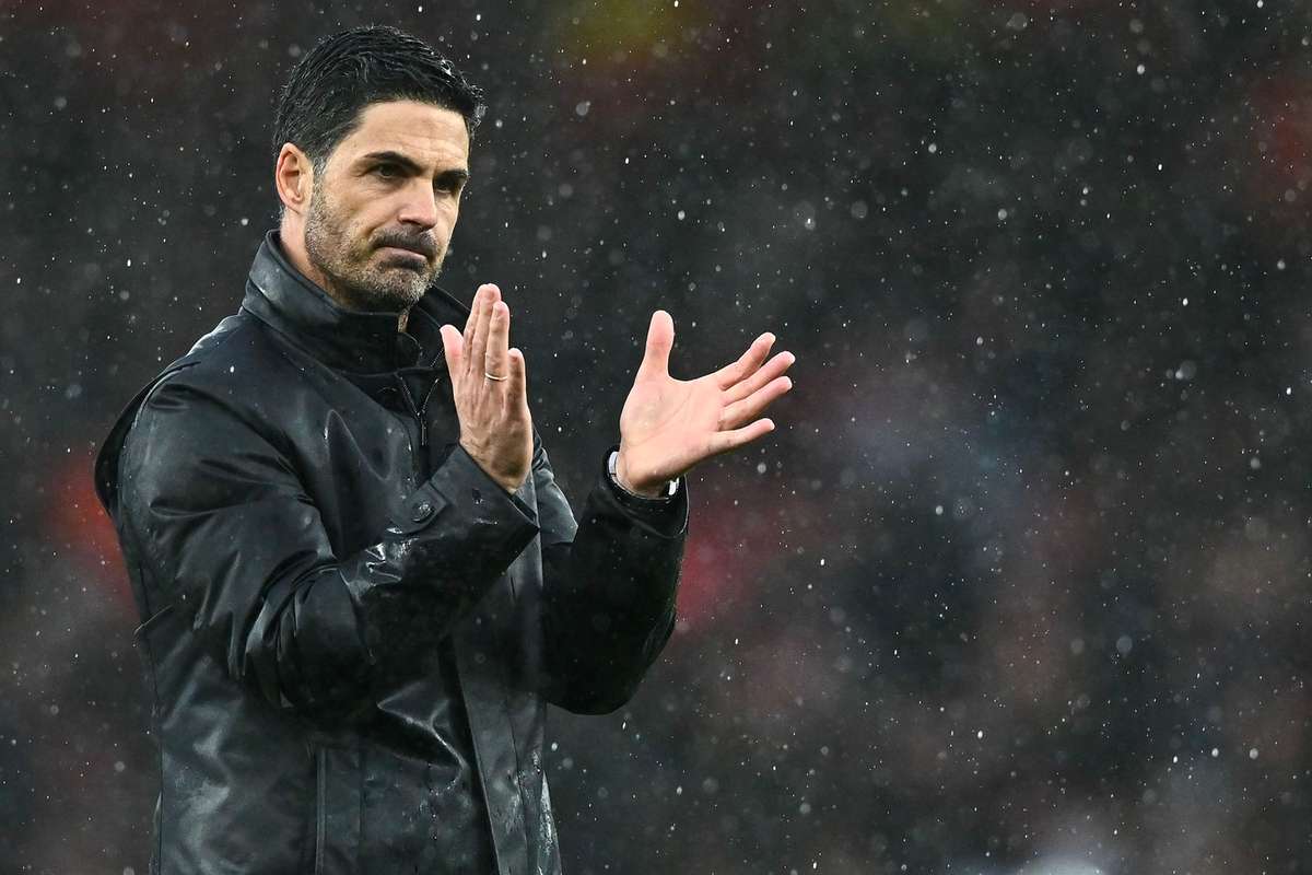Arsenal empata com Manchester City na tabela após vitória com brilho de Arteta