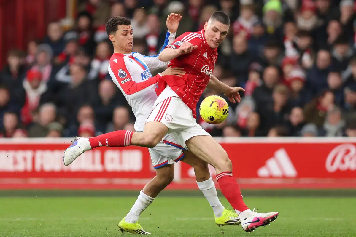 Crystal Palace's Brennan Johnson in action with Nottingham Forest's Nikola Milenkovic
