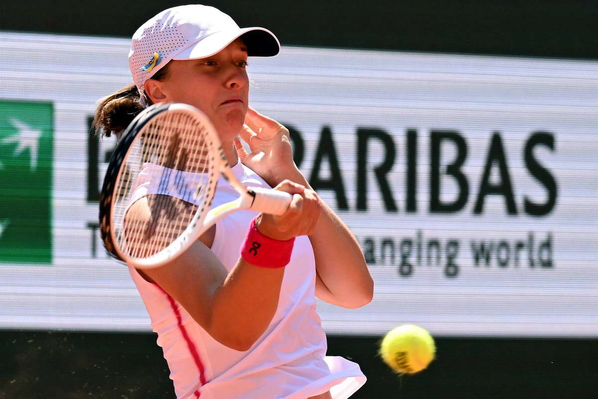 O ćwierćfinał French Open Iga Świątek zagra w poniedziałkowe popołudnie