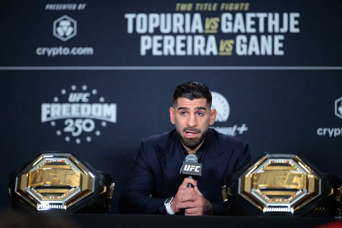 https://livesport-ott-images.ssl.cdn.cra.cz/r1200xfq60/18810560-73a2-41e0-8962-ed1ba311639e.jpeg