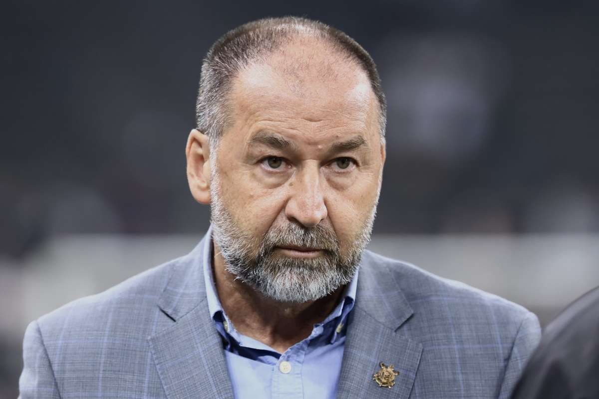 Sócios do Corinthians confirmam impeachment de Augusto Melo