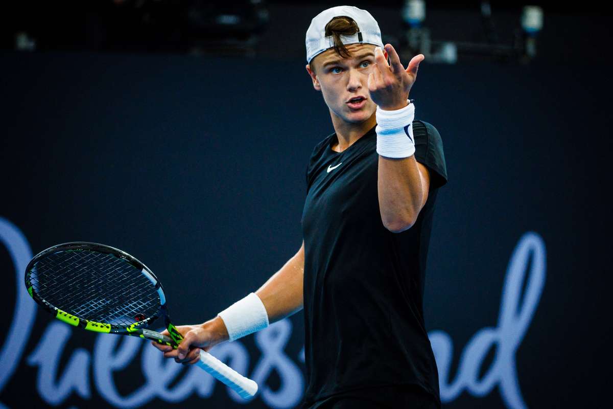 Rune e Dimitrov avançam à final do ATP 250 de Brisbane