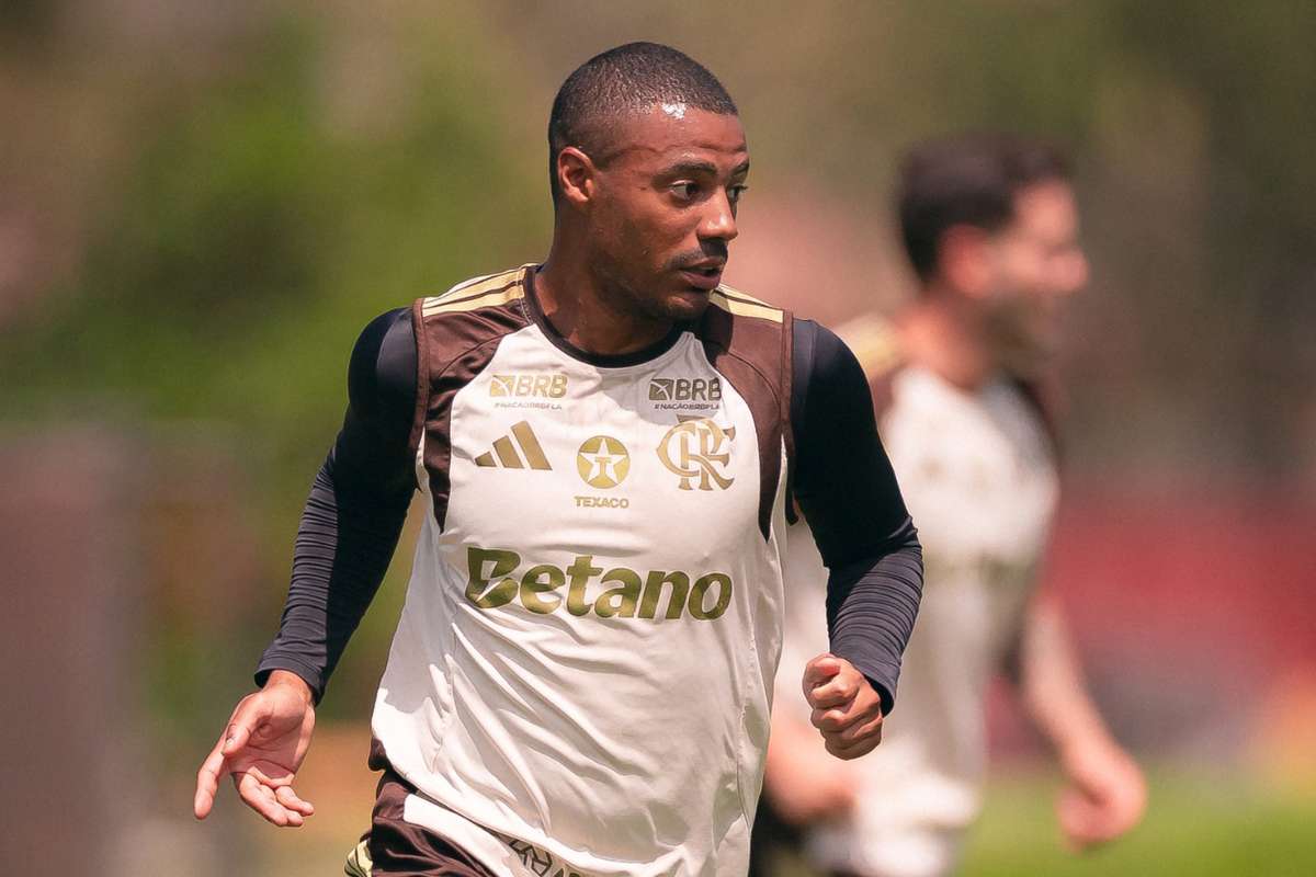 De La Cruz celebra boa fase física no Flamengo e destaca sequência