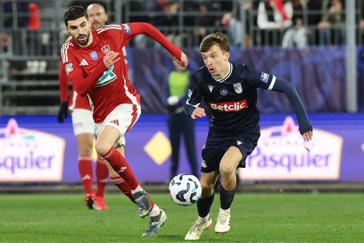 Taça de França: Dunquerque, de Luís Castro, elimina Brest e apura-se ...