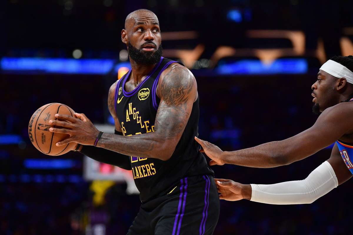 https://livesport-ott-images.ssl.cdn.cra.cz/r1200xfq60/23f46cef-ffd9-4ba0-bb5a-d47b7c7a21af.jpeg