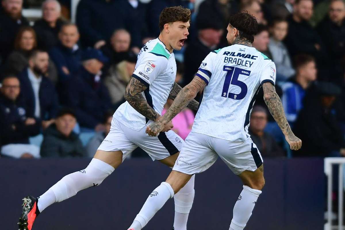 Photo : Rezultate live Andrei Coubiș, gol spectaculos în Anglia