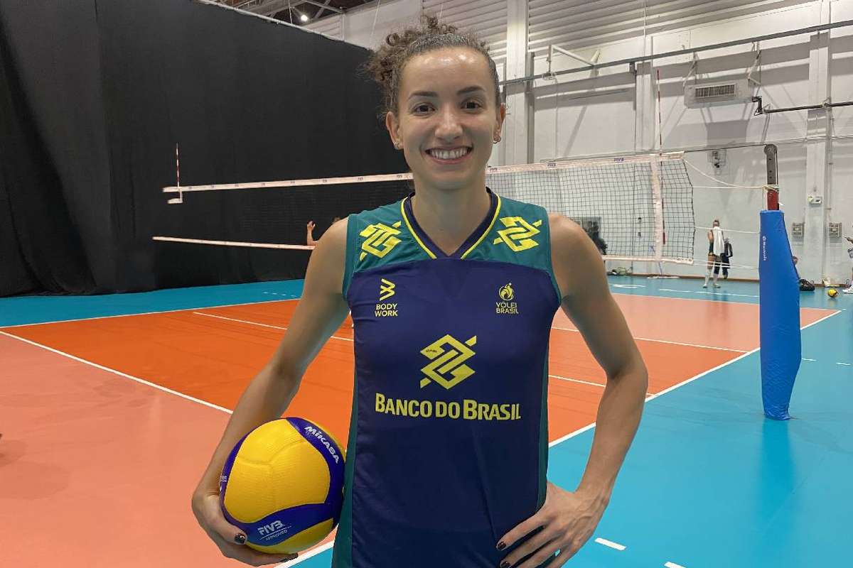 Seleção feminina de vôlei terá reforço de Gabi nos jogos da VNL em
