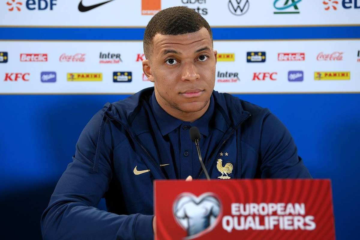 Equipe de France : l'avis cash de Platini sur Mbappé Equipe de France : l'avis cash de Platini sur Mbappé