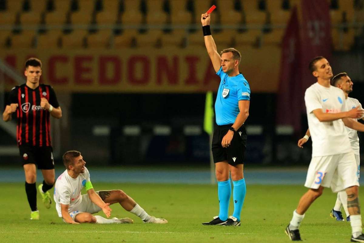 UEFA l-a suspendat dur pe Florin Tănase după cartonașul roșu încasat în meciul cu Shkendija