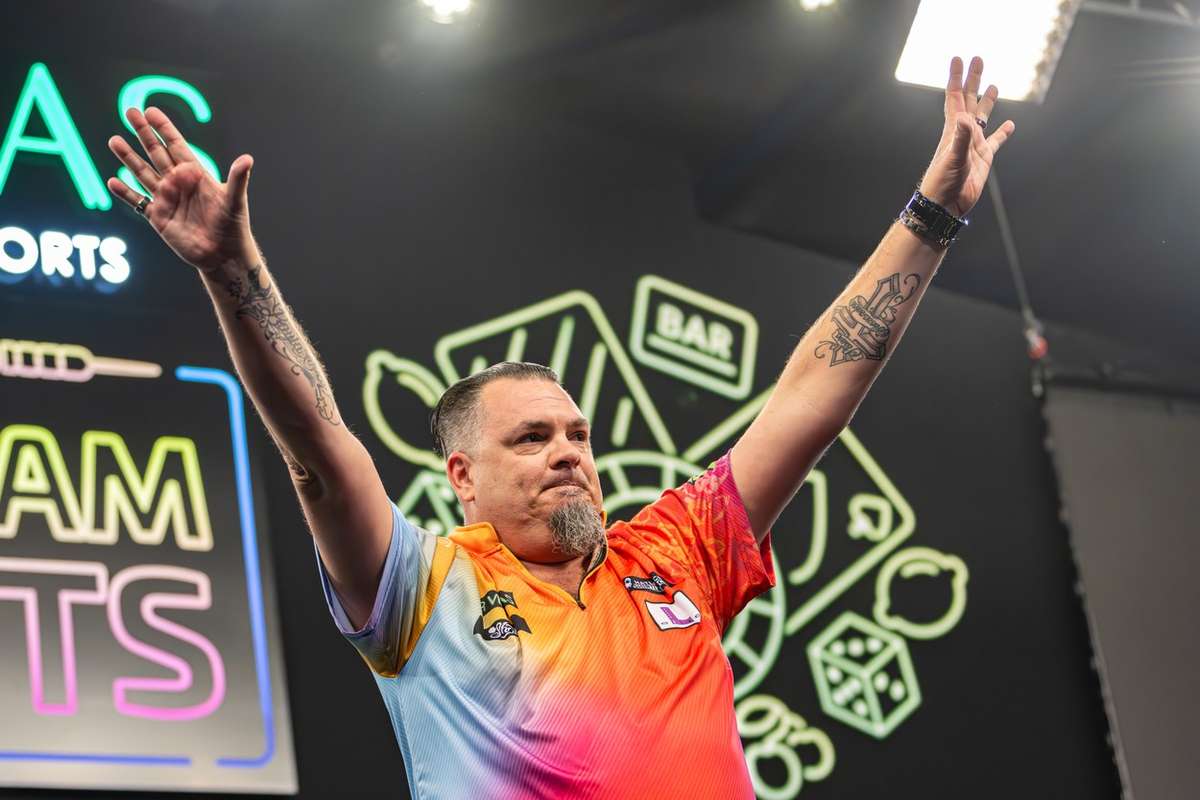 EXCLUSIVE Darts star Stowe Buntz 'To be the best I have to beat the