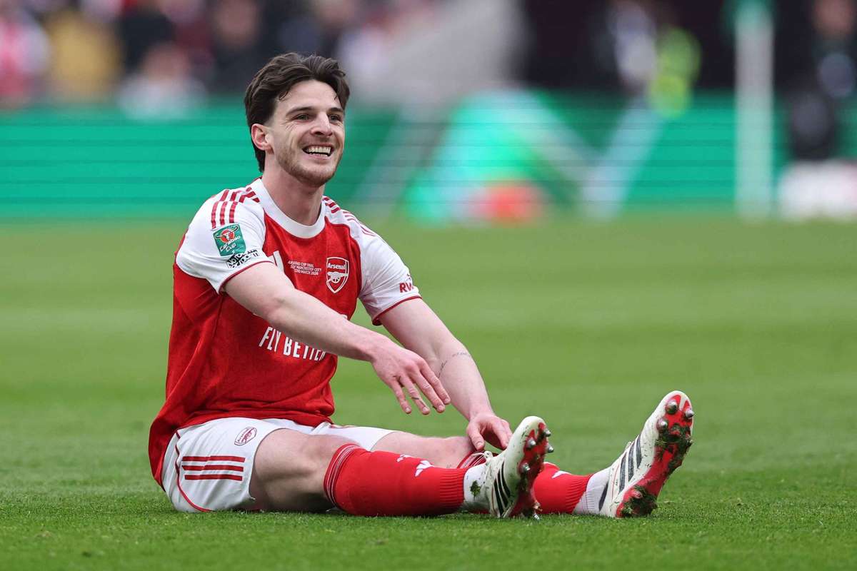 Arteta cập nhật tình hình chấn thương quan trọng của Saka và Rice: Chúng ta phải chờ đến ngày mai...