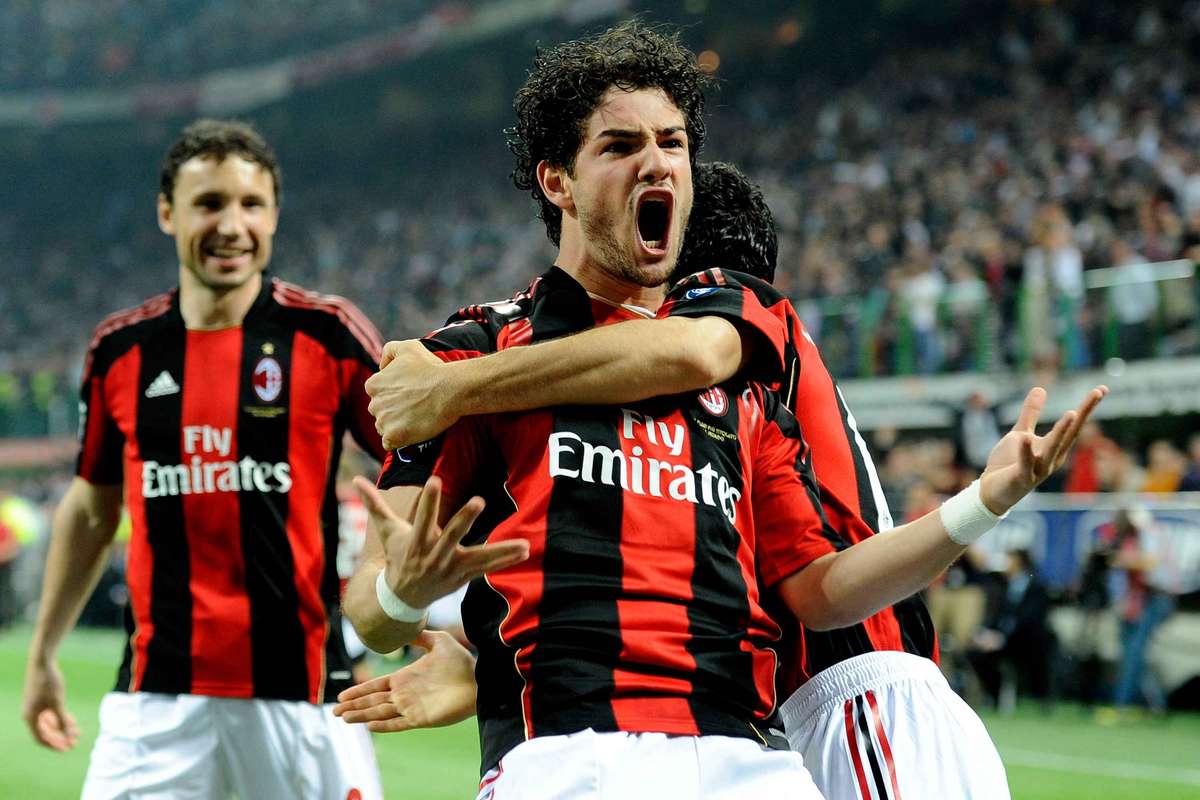 Pato revela proposta do Inter antes do Milan e elogia Ronaldo e Ronaldinho