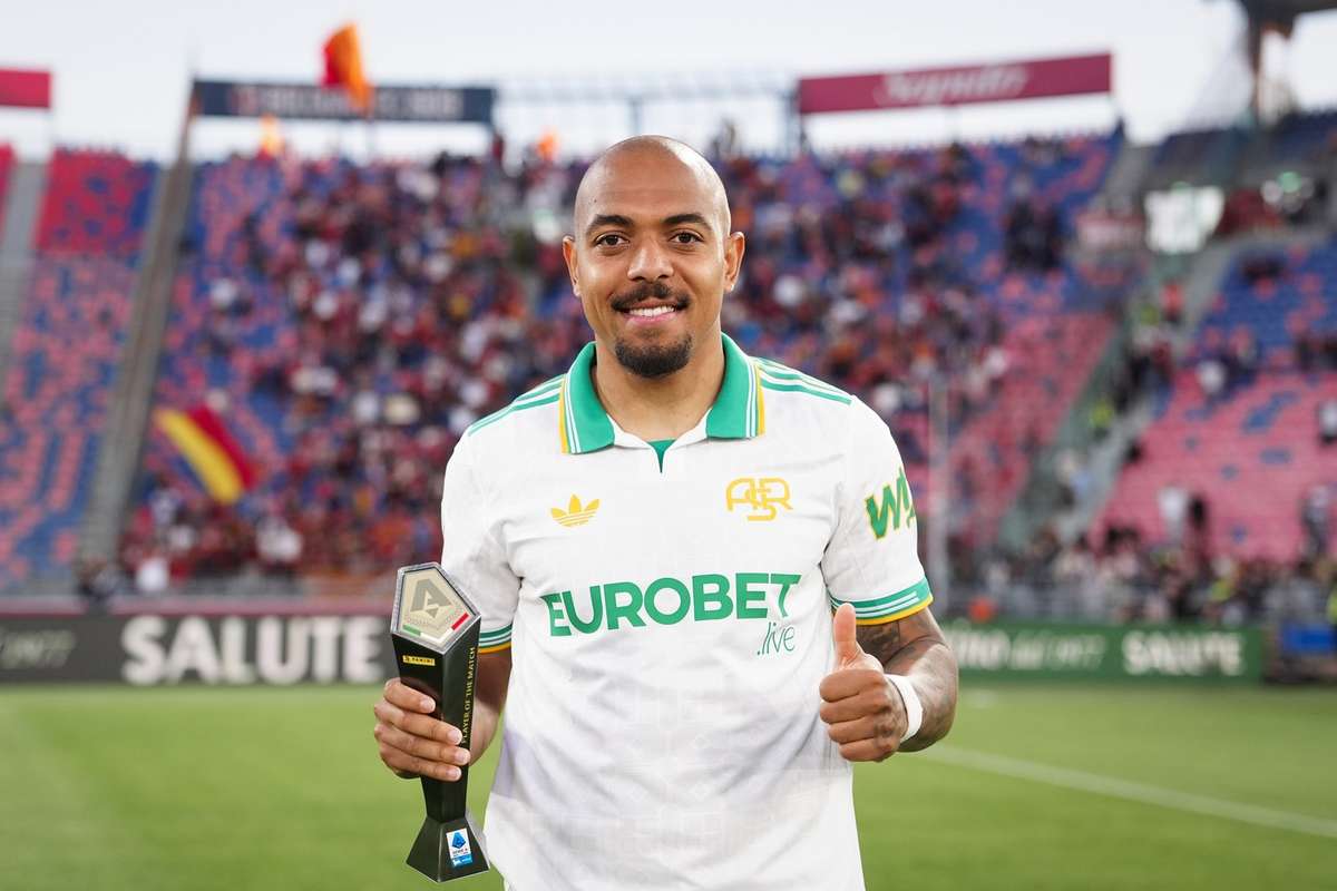 Man United theo dõi sát sao ngôi sao Donyell Malen của Aston Villa sau bước ngoặt ở Roma
