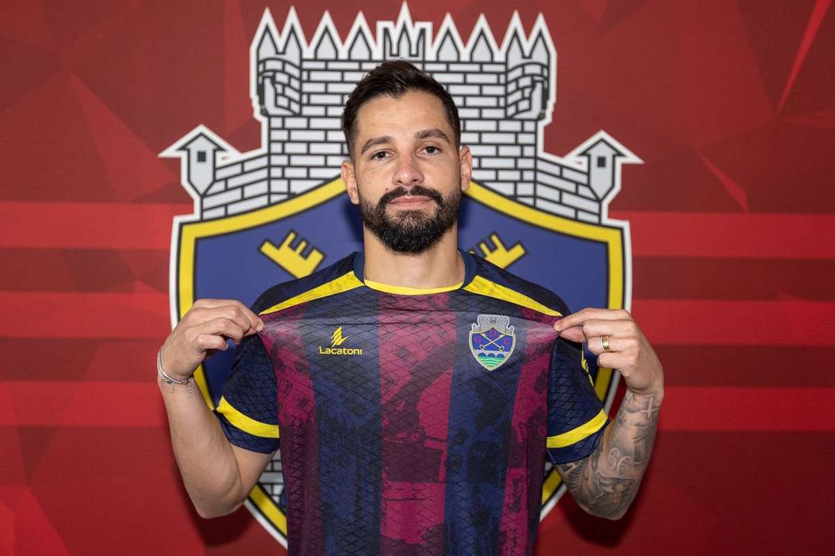 Oficial: Platiny regressa a Chaves | Flashscore.pt
