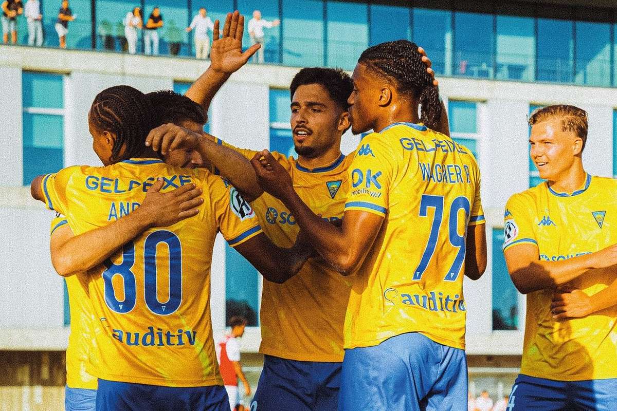 Estoril Praia conquista Taça Revelação e consegue terceira dobradinha