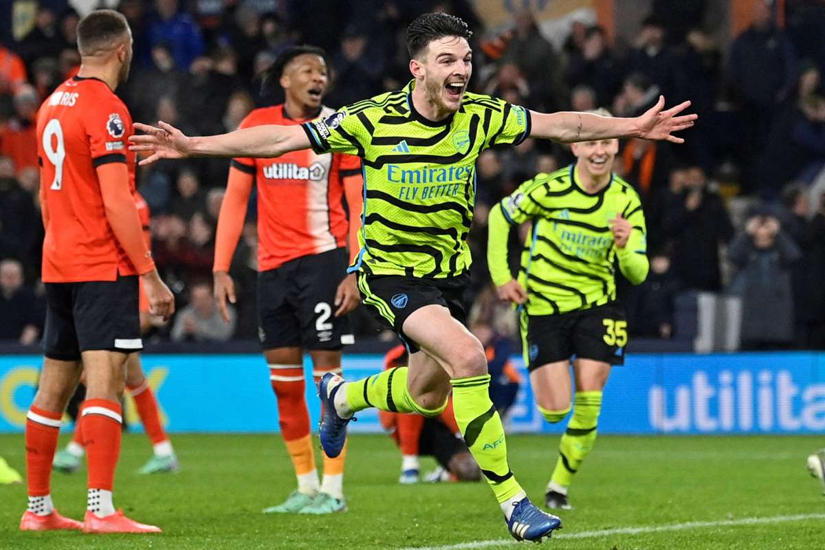Last-gasp Arsenal come from behind to beat Luton in seven-goal thriller ...
