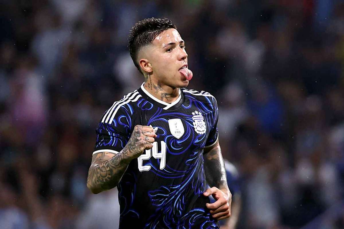 Enzo Fernandez TIẾP TỤC BÓC LỘ GỢI Ý về Real Madrid khi tin đồn rời Chelsea vẫn tiếp diễn