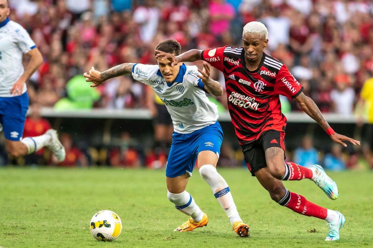 Apostas e futebol: justiça torna réus sete jogadores por suposto