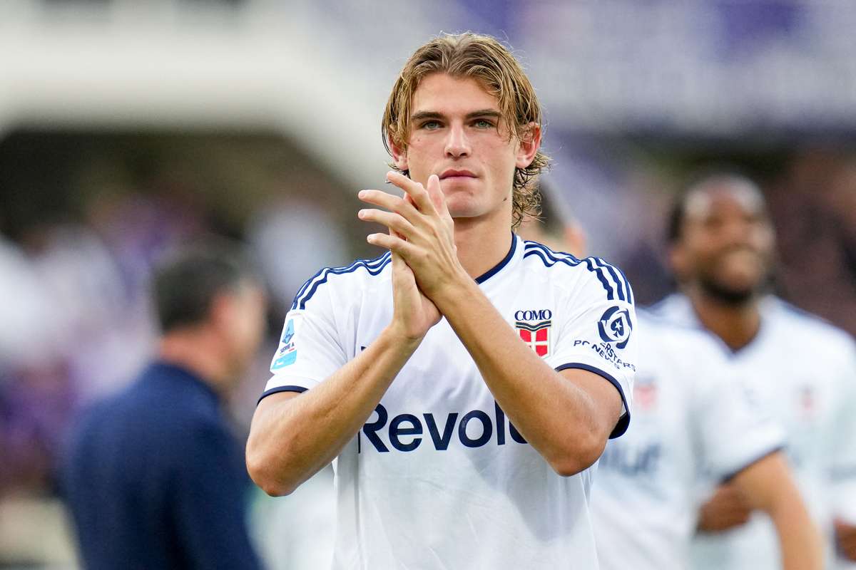 Nico Paz projeta Como e Manchester United na Champions League
