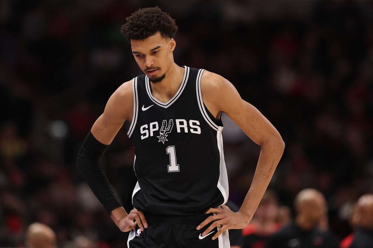 NBA：スパーズはシカゴで大失敗、ダラスはアービングと5戦目を失う