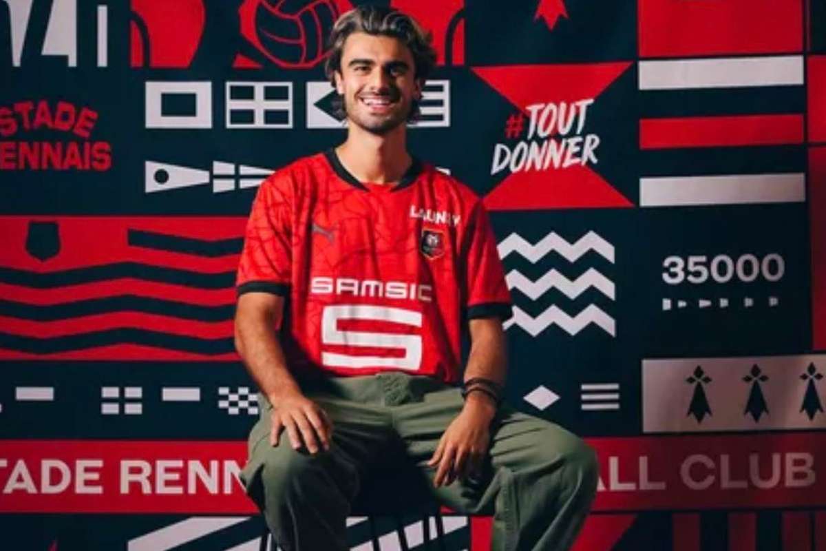 Jota Rennes Oficial: Jota assina pelo Rennes | Flashscore.pt