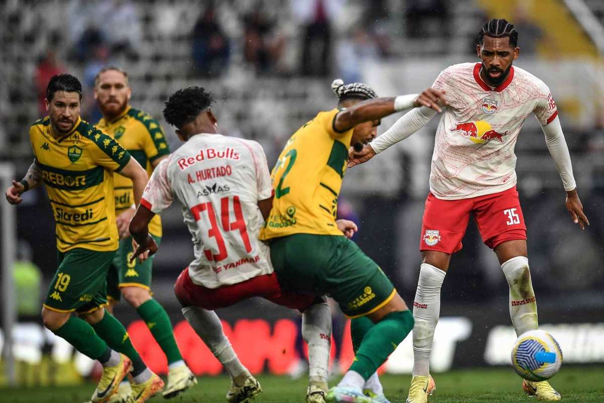 Brasileirão Bragantino empata com Cuiabá na estreia de Seabra e amplia