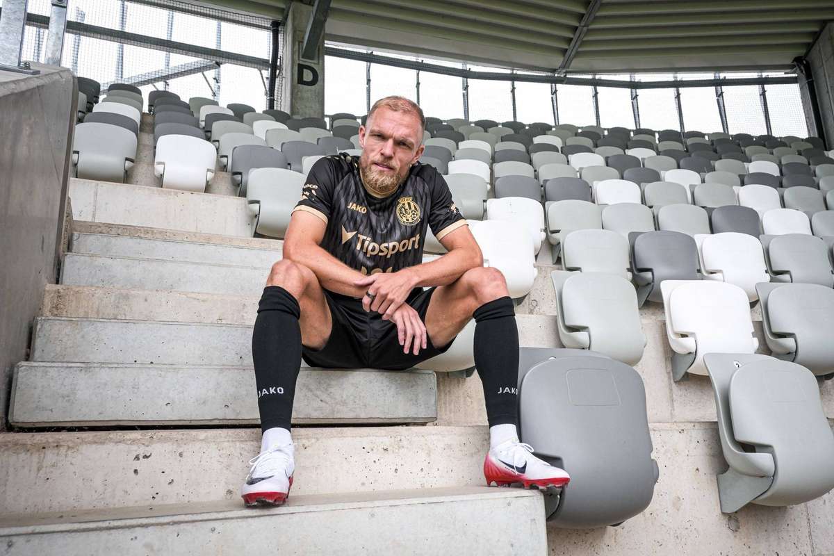 Van Buren odstartuje nové angažmá proti Slavii. Hradec má velké ambice, to se mi líbí, říká | Livesport.cz Van Buren odstartuje nové angažmá proti Slavii. Hradec má velké ambice, to se mi líbí, říká | Livesport.cz
