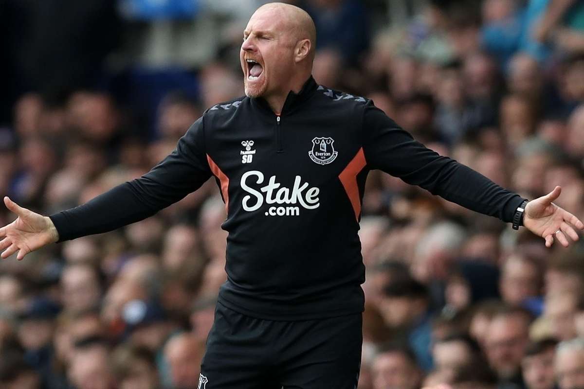 Dyche: Việc ký hợp đồng với McTominay lẽ ra đã cứu công việc của tôi ở Everton