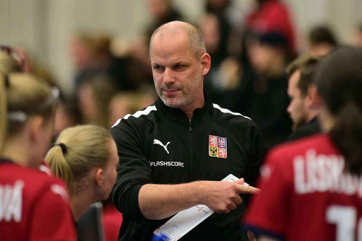 Naše největší síla je v absolutním odhodlání, hlásí před MS trenér florbalistek Procházka | Livesport.cz