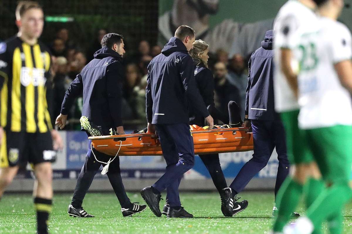 Vitesseaanvaller Miliano Jonathans rest van het seizoen uitgeschakeld