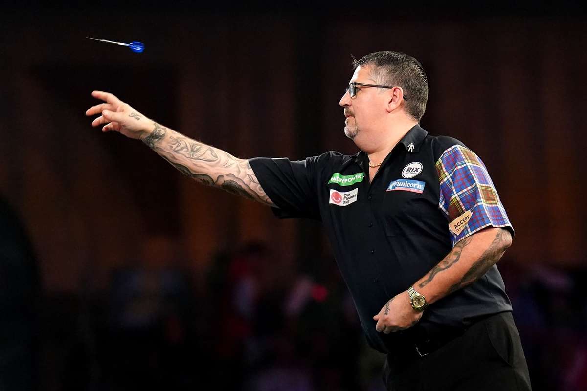 Darts WM 2024 Gary Anderson spielt den "Wizard" an die Wand Drei