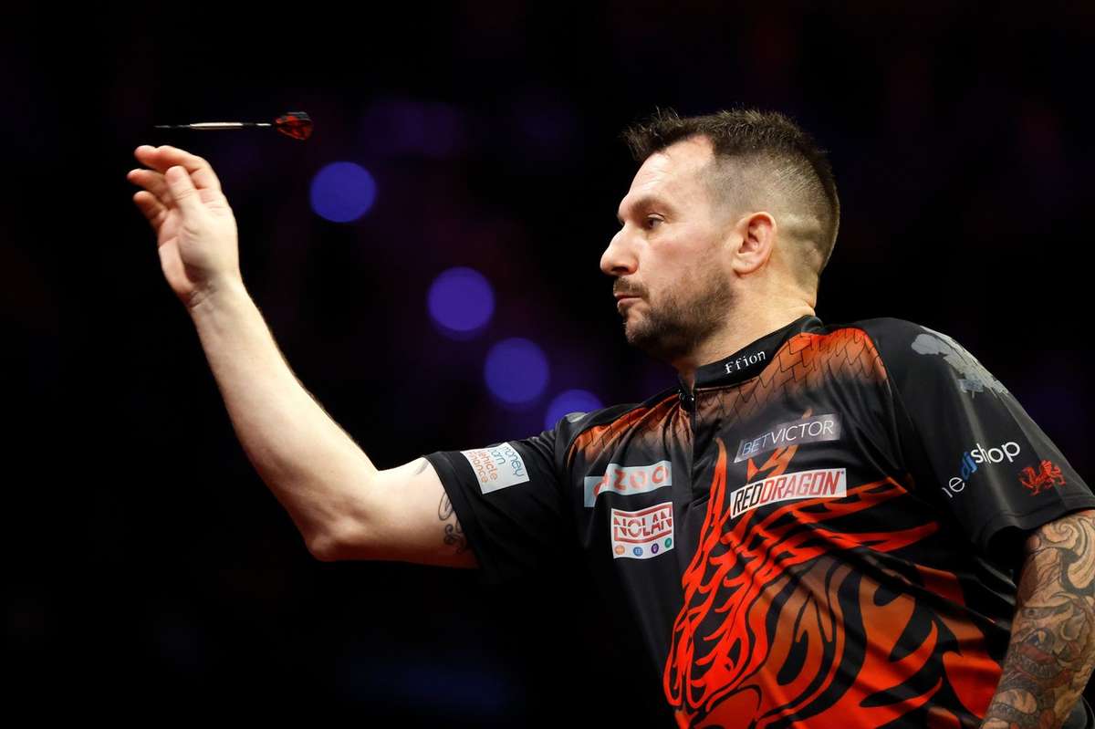 Jonny Clayton defeats Josh Rock to win Austrian Darts Open