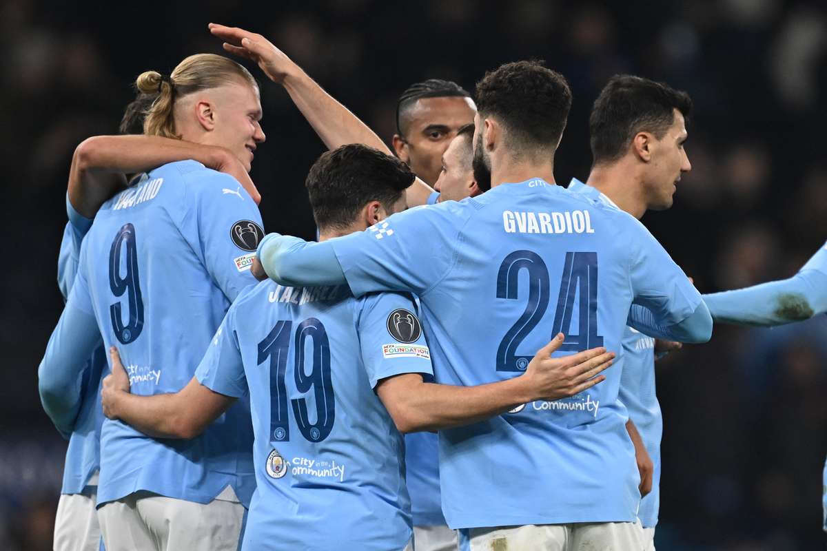 con chi gioca il manchester city