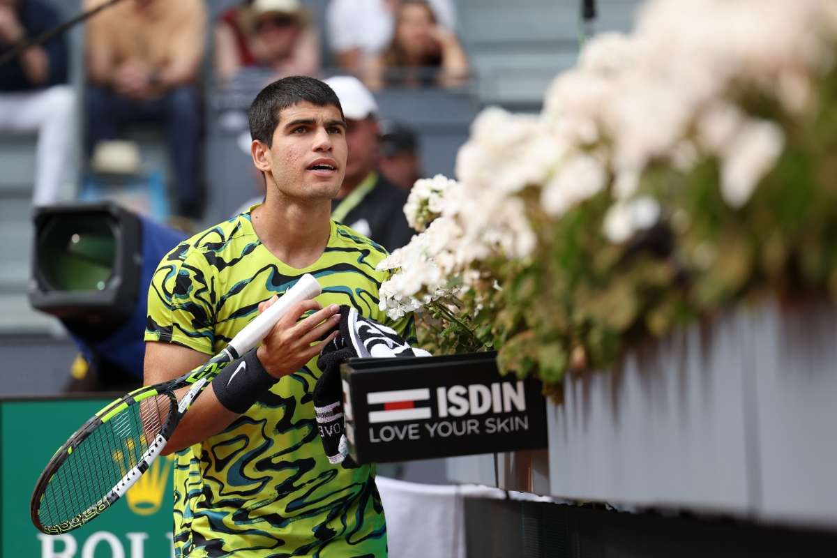 Tenis en directo Alcaraz remonta a Khachanov y confirma su presencia
