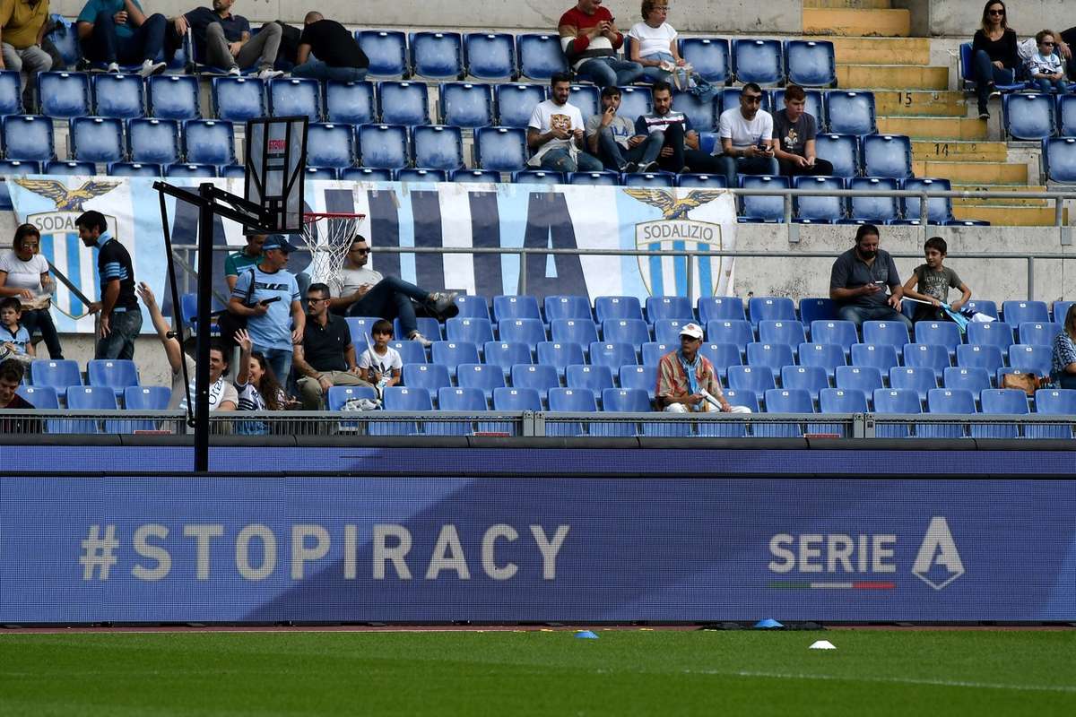 Só com uma asa a águia não voa: Benfica volta a empatar, agora com o  Farense (1-1)