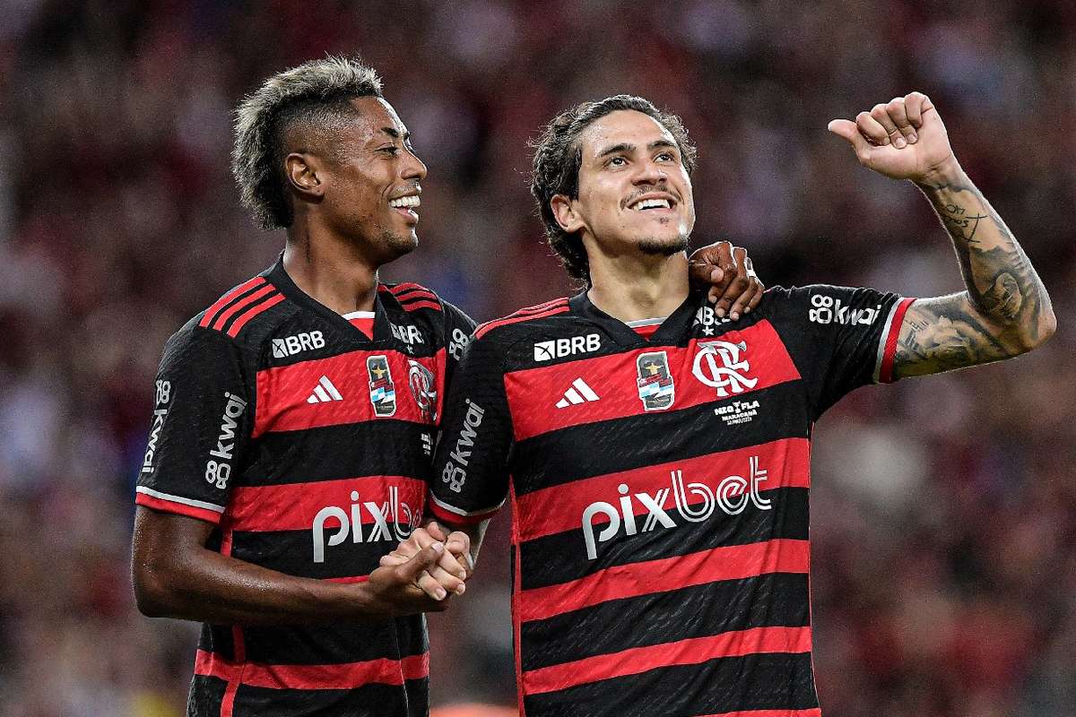 Flamengo põe titulares no 2º tempo e goleia Nova Iguaçu no Carioca