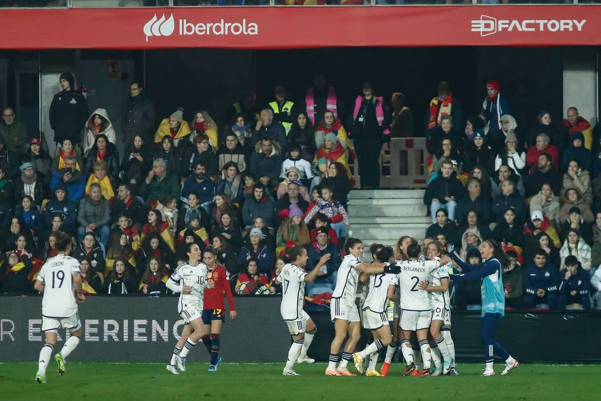 Italy script Spain's first loss since World Cup win | Flashscore.com