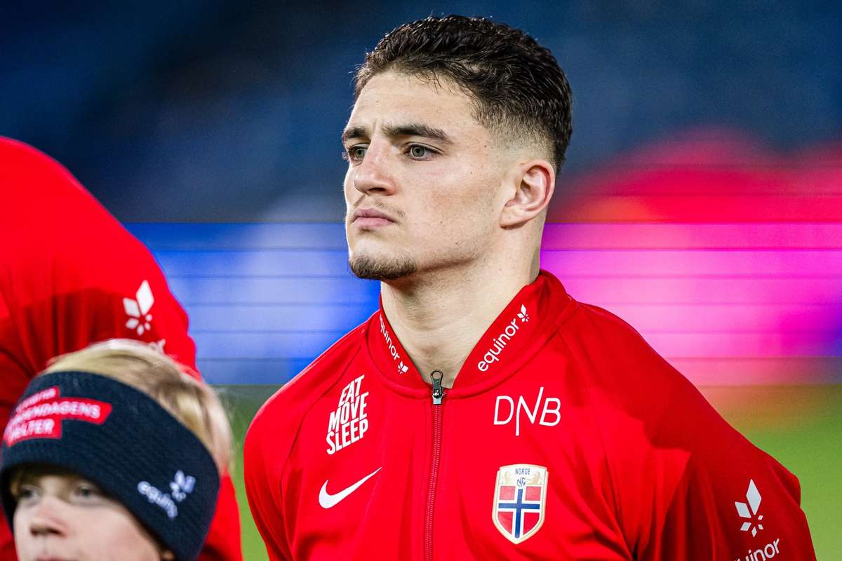 Zafeiris endrer nasjonale farger. Slavisk ess bytter Norge med innfødte Hellas, i påvente av bekreftelse fra FIFA