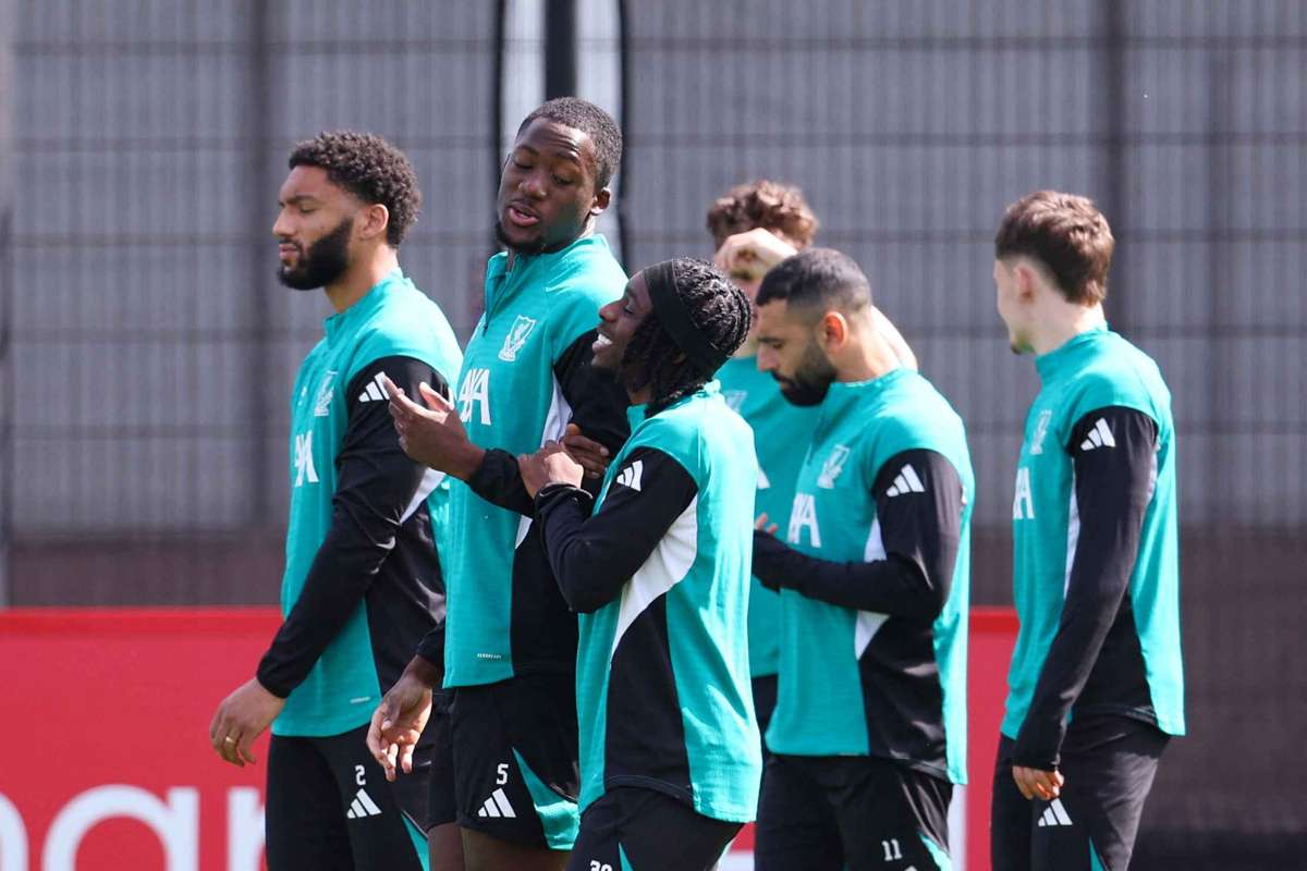 HLV Slot của Liverpool kín tiếng về các cuộc đàm phán hợp đồng của Konate, mục tiêu của PSG