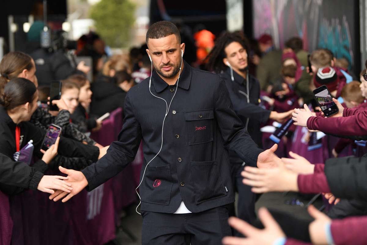 Parker kỳ vọng Walker gắn bó với Burnley