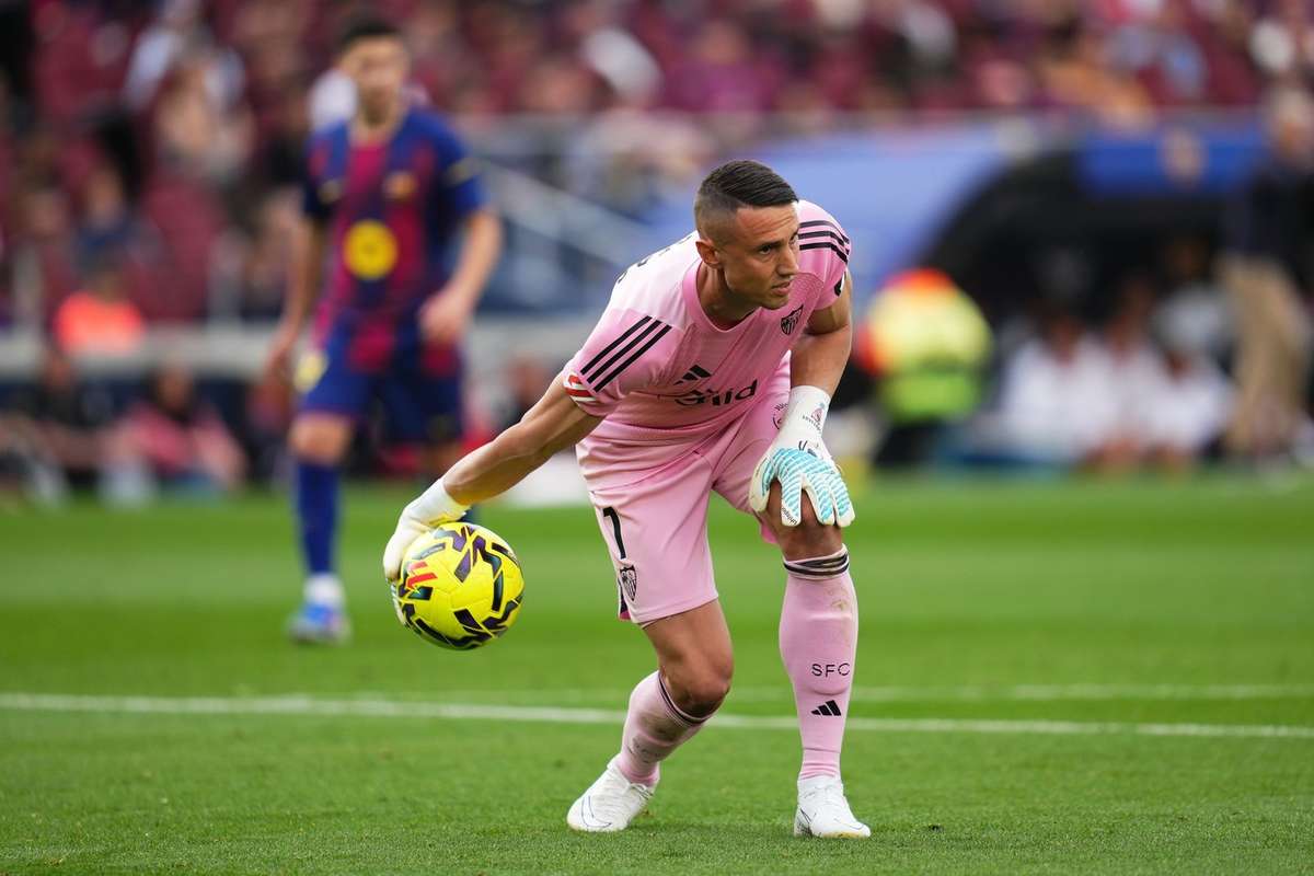 Thủ môn Vlachodimos của Newcastle thu hút "sự quan tâm của các câu lạc bộ lớn"