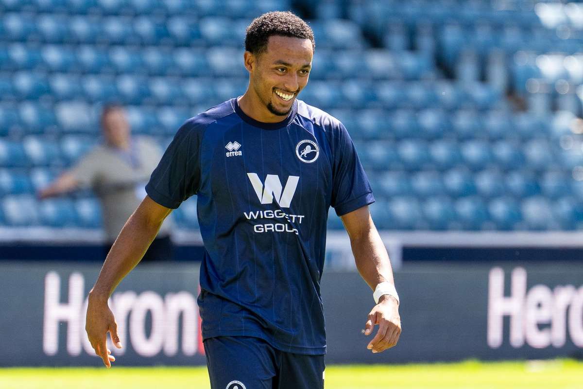 Brighton sign winger Femi Azeez from Millwall | Flashscore.co.uk