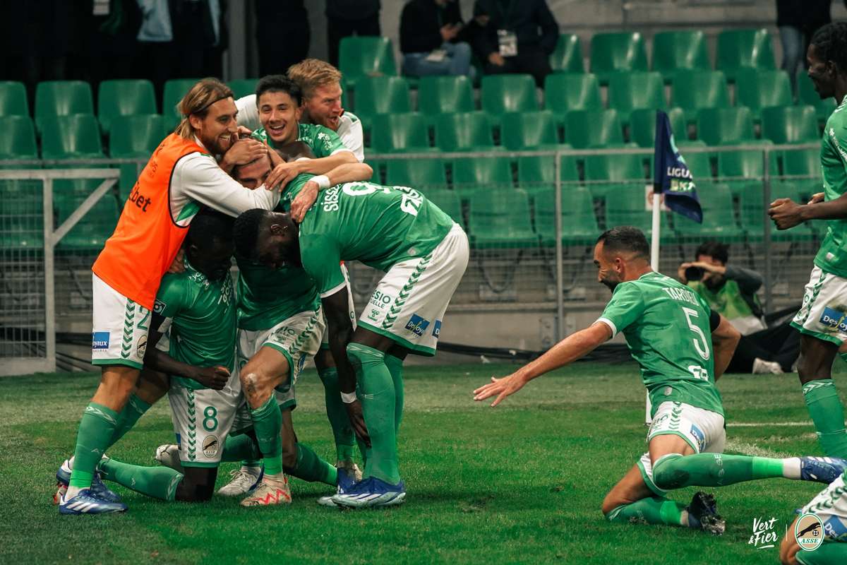 Le Chaudron PROGRAMME )) ST ETIENNE V RENNES- saison 2006/07