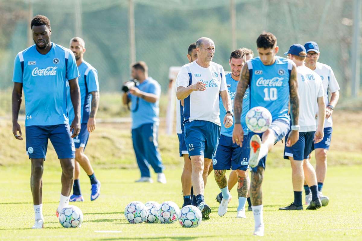 Napoli pincang jelang lawan Arsenal — photo: flashscore.com