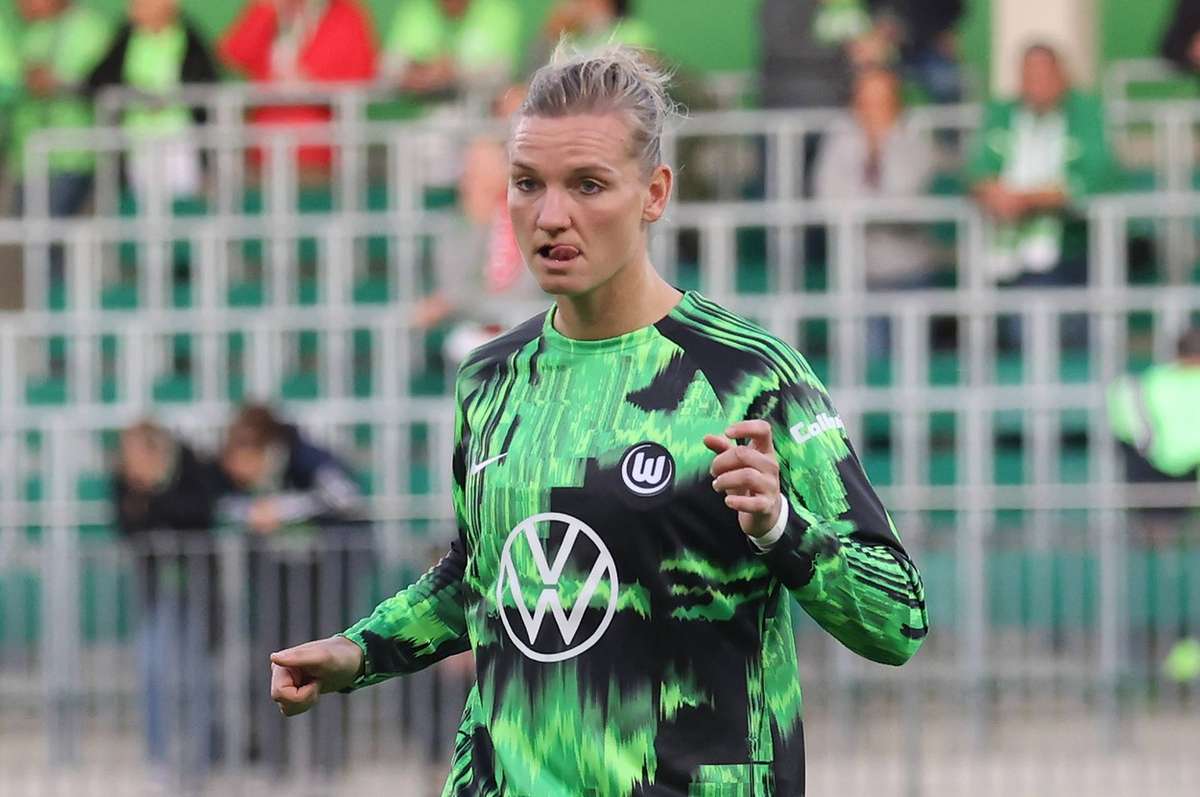 Dienstag In Paris: Popp Und Wolfsburg Kämpfen Um Champions League ...