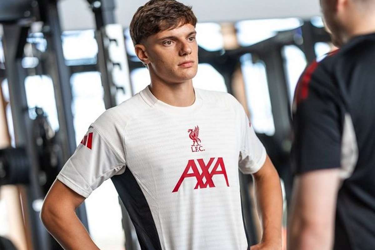 ‘Impressive’ – Slot Delivers Verdict On New Liverpool Signing Leoni 2 ‘Impressive’ – Slot Delivers Verdict On New Liverpool Signing Leoni - Strictly LFC