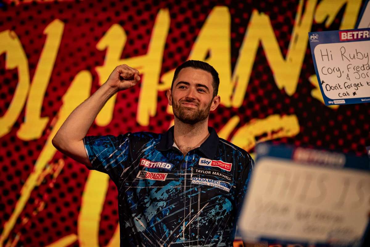 Luke Humphries Beats Michael Van Gerwen To Win World Matchplay For ...